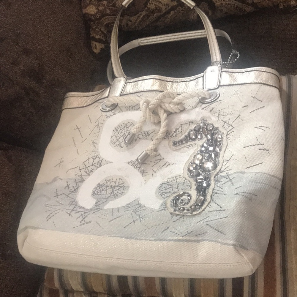 coach tote bag MAKE ME AN OFFER 🔥